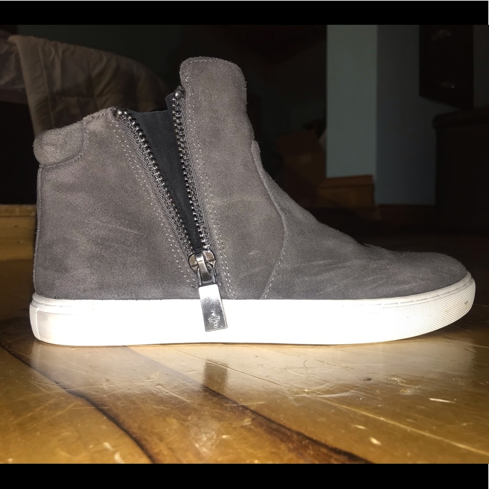 Kenneth Cole Sneakers